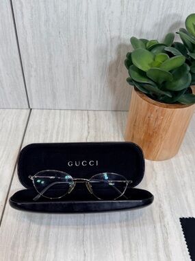 Gucci Silver Metal Oval Women's Glasses with Black Case